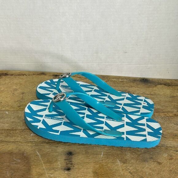 Michael Kors Womens Blue & White MK Logo Allover Print Flat Flip Flop Size 4/5 - Picture 2 of 7